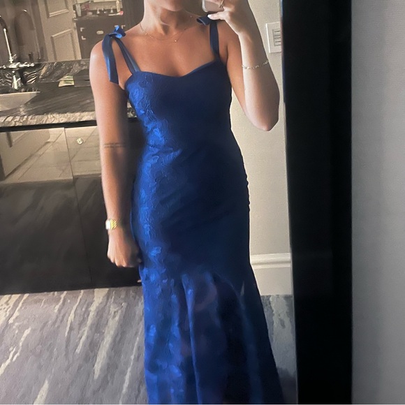 Like NEW Aidan Mattox Blue Lace High Low Formal Dress Size 0 - Picture 10 of 10